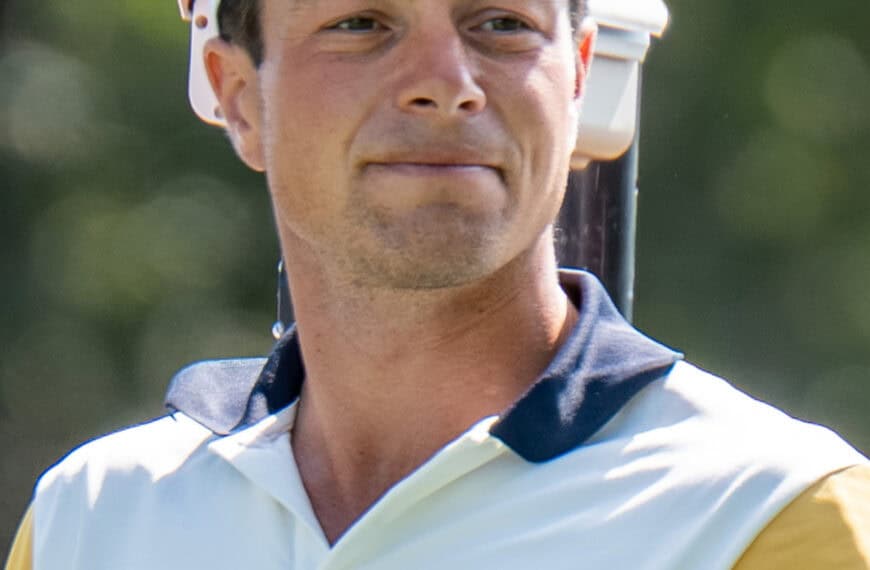 Valspar Championship: Copperhead-testen venter mens Masters rykker nærmere