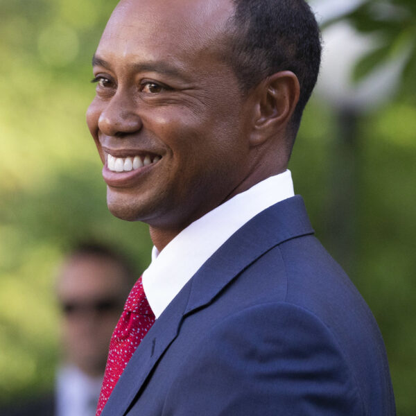 Tiger Woods tilbake i rampelyset – men ikke innenfor tauene ennå
